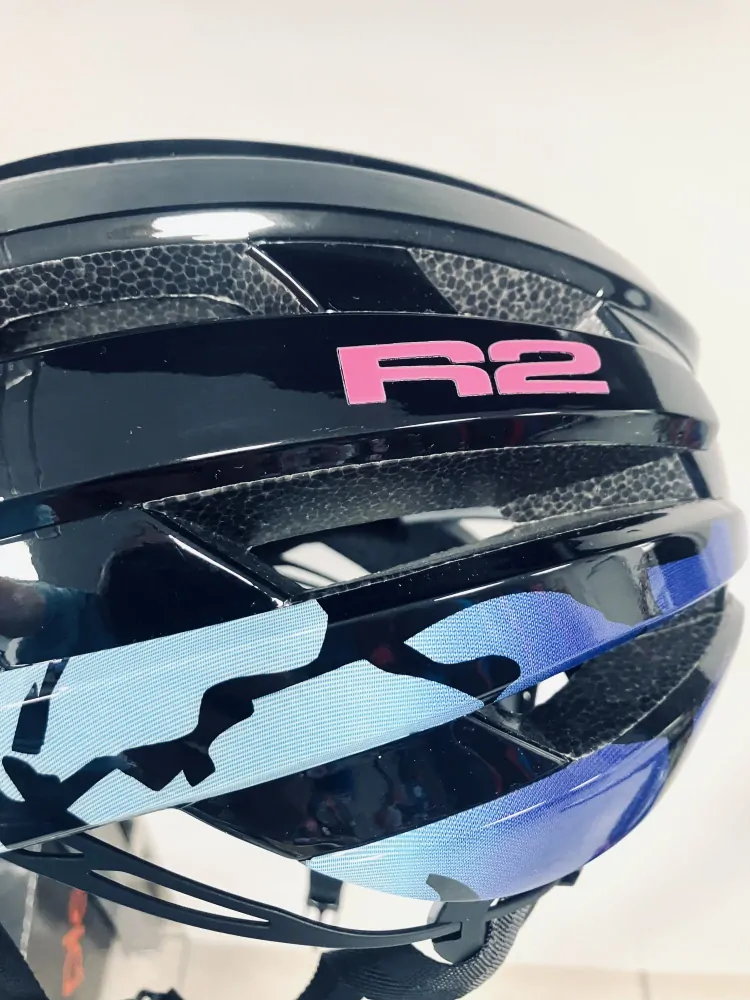 Cyklistická helma R2 VENTU -  ATH27F/S