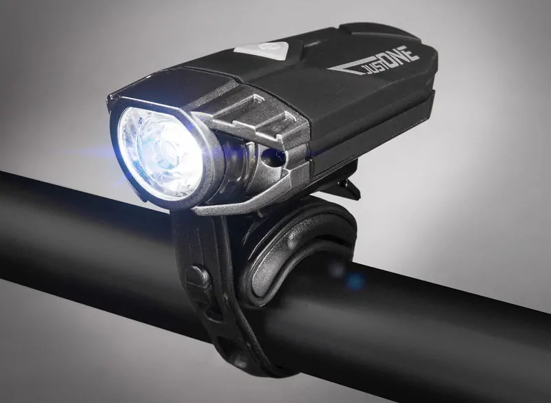 ONE – přední světlo VISION 7.0 USB